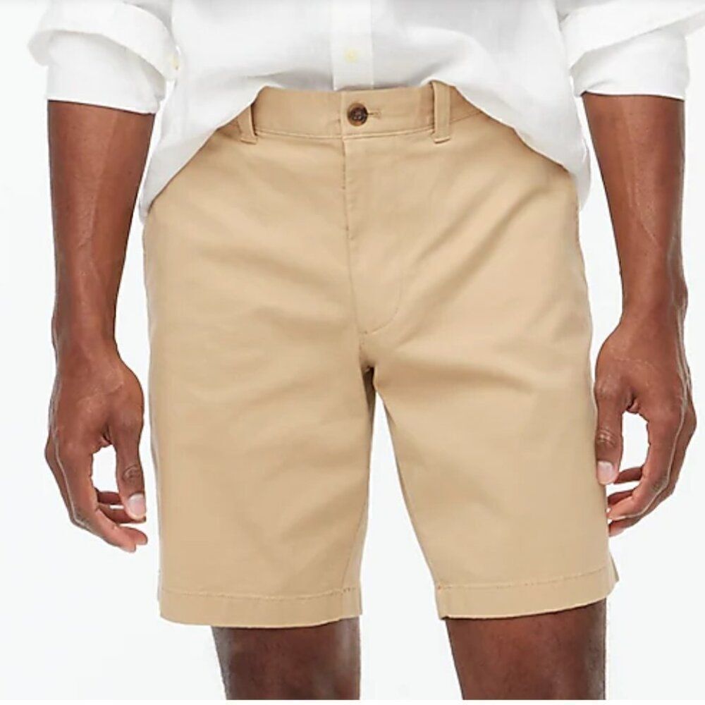 J. Crew Factory 9" flex chino shorts in British Khaki NWT- Flaw